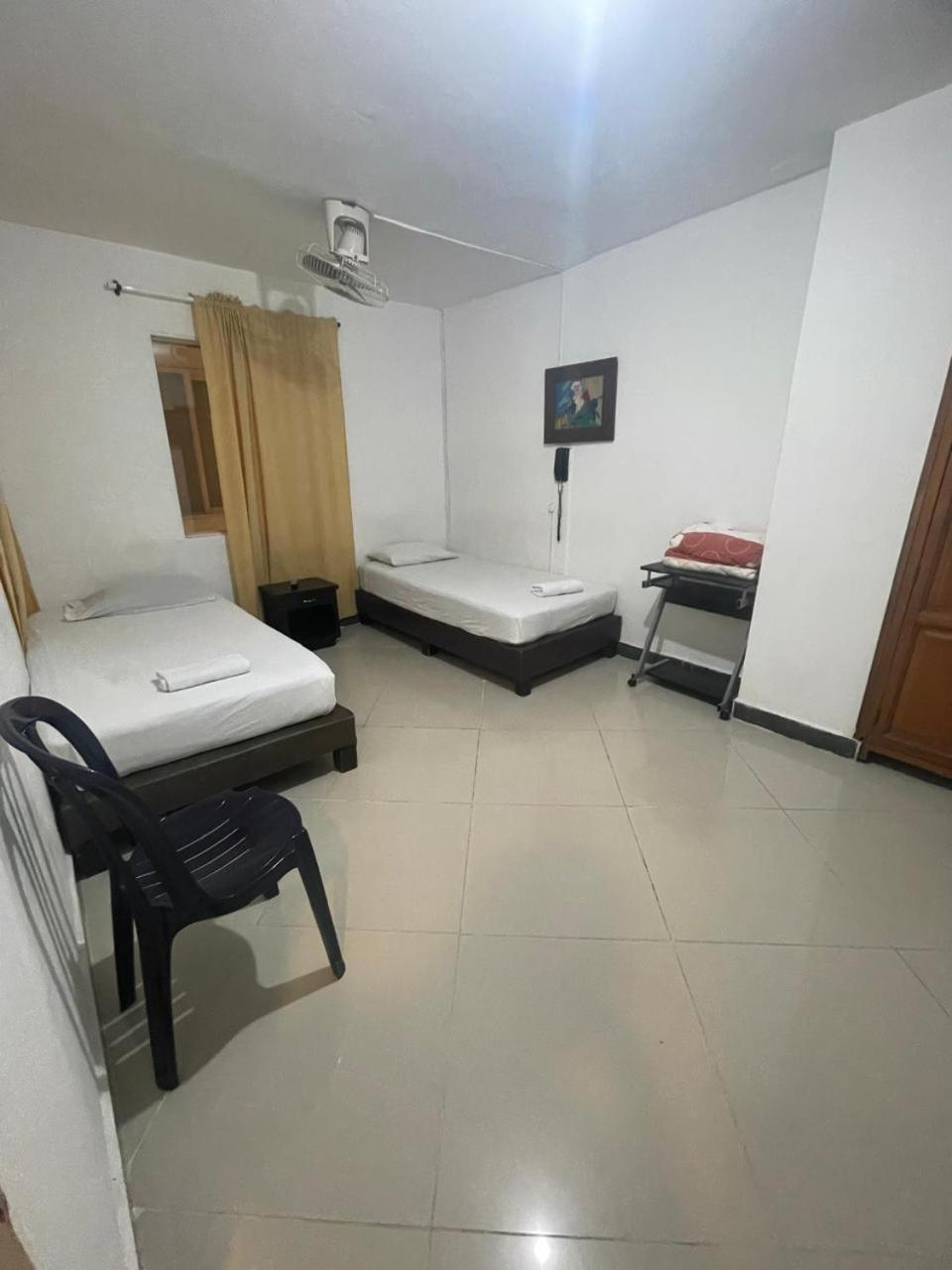 Hotel Villa Real Medellin Bagian luar foto