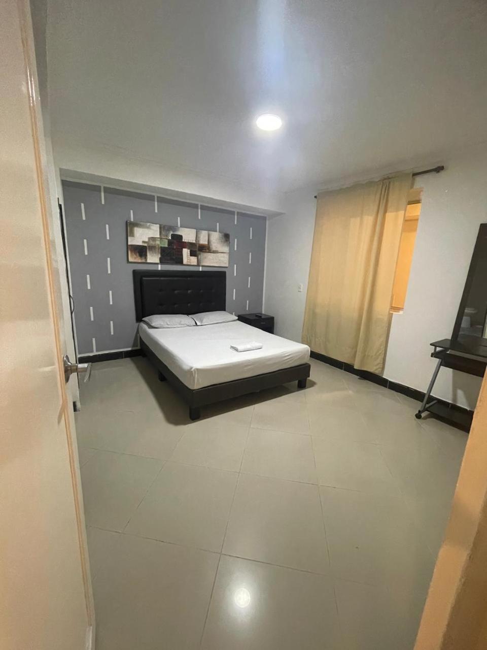 Hotel Villa Real Medellin Bagian luar foto