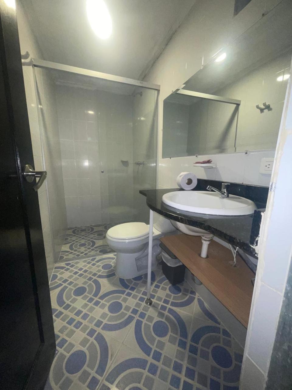Hotel Villa Real Medellin Bagian luar foto